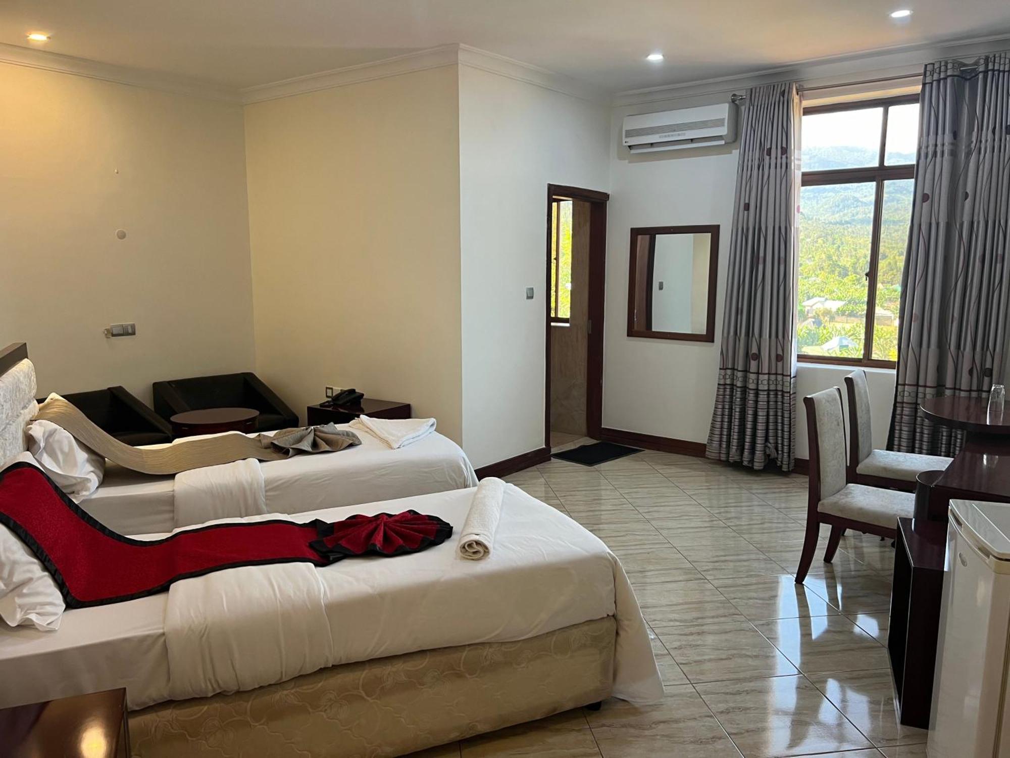 Nejobugg Palace Hotel Nkoanrua Exteriér fotografie