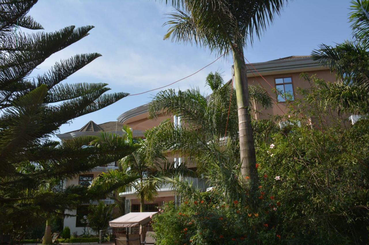 Nejobugg Palace Hotel Nkoanrua Exteriér fotografie