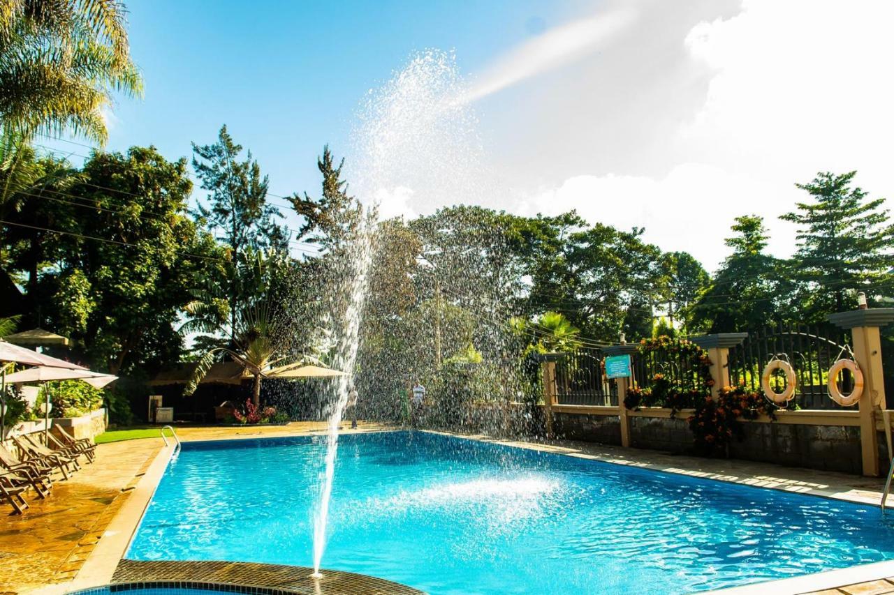 Nejobugg Palace Hotel Nkoanrua Exteriér fotografie