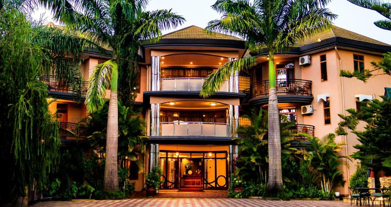 Nejobugg Palace Hotel Nkoanrua Exteriér fotografie
